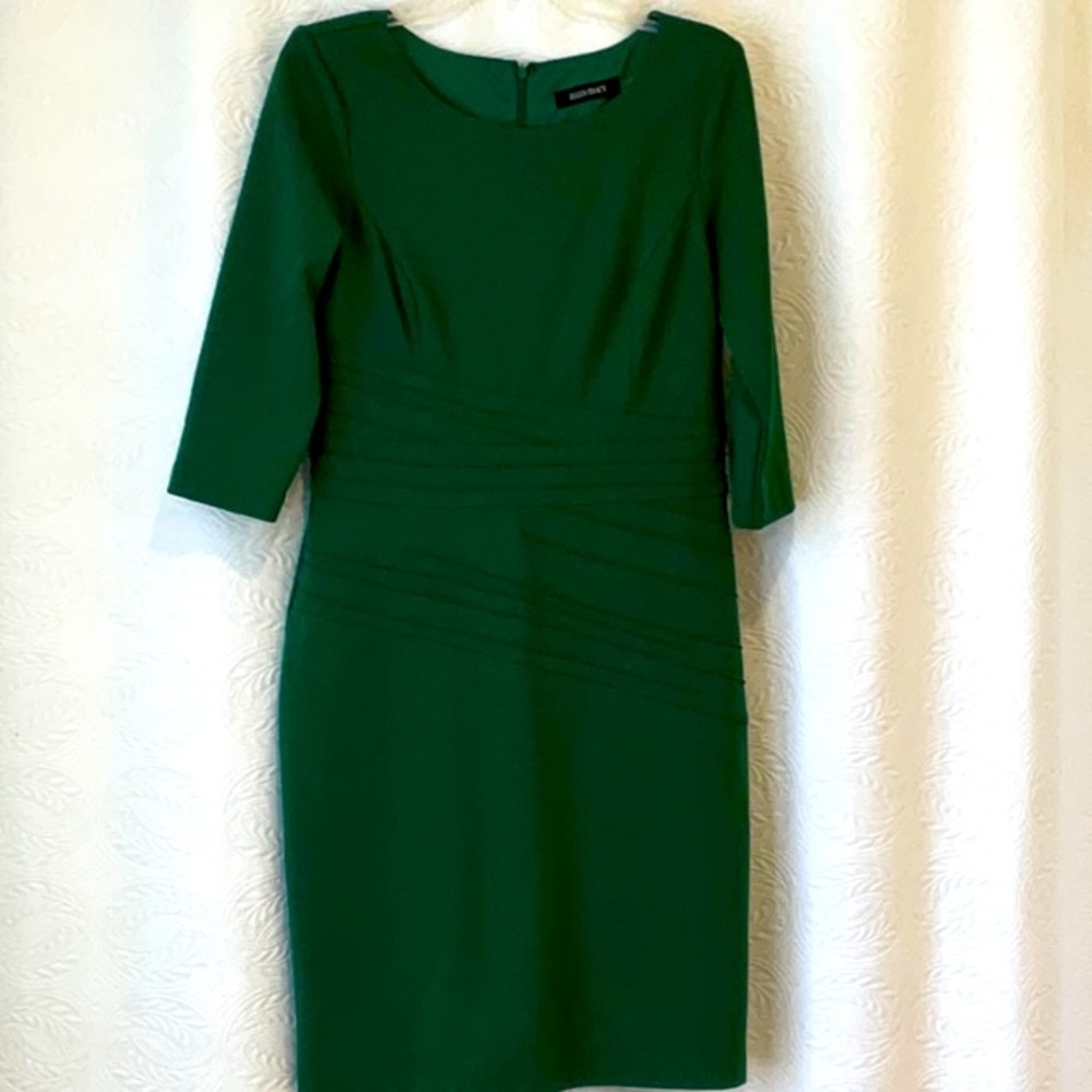 Ellen Tracy emerald green dress.  Size 8…very good condition